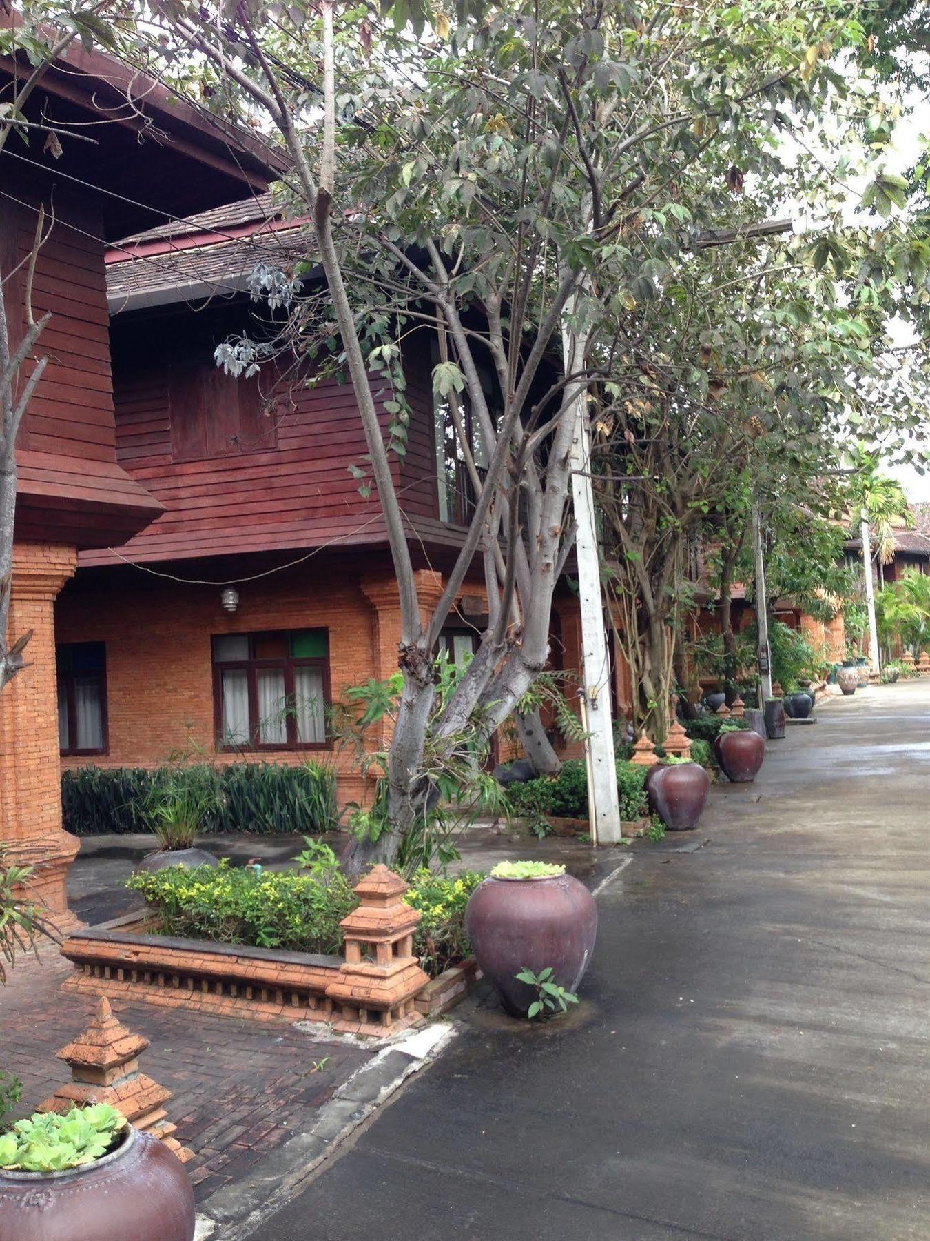 Wiangjintra Lanna Living Hotel Hang Dong Bagian luar foto